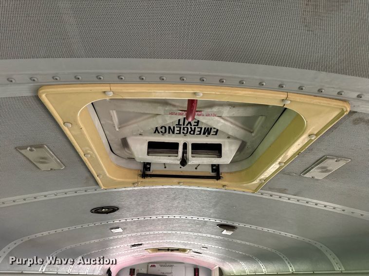 image for item DV4137 2003 Freightliner FS65 school bus