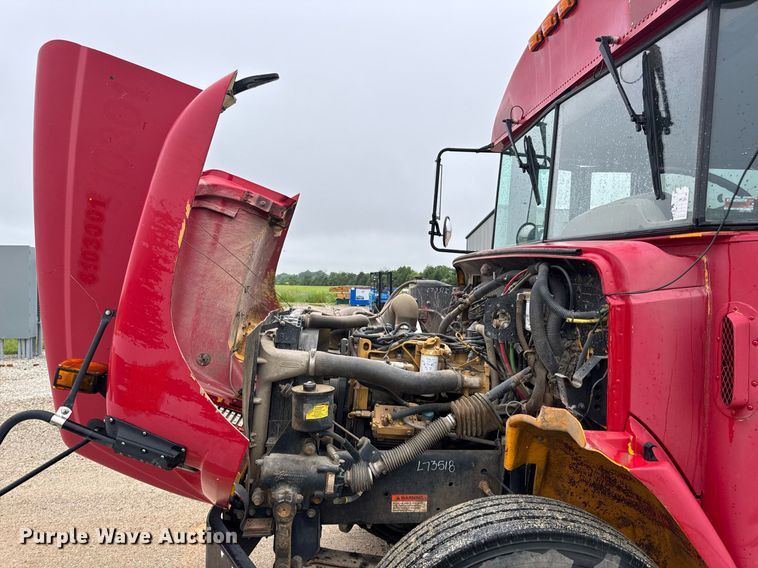 image for item DV4137 2003 Freightliner FS65 school bus