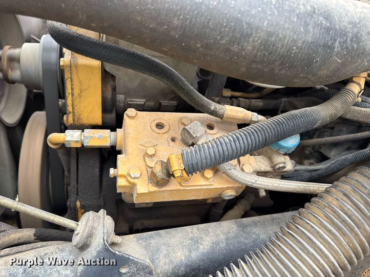 image for item DV4137 2003 Freightliner FS65 school bus