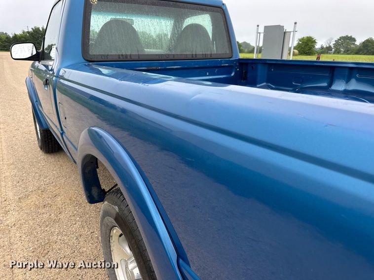 image for item DV4138 2001 Ford Ranger pickup truck