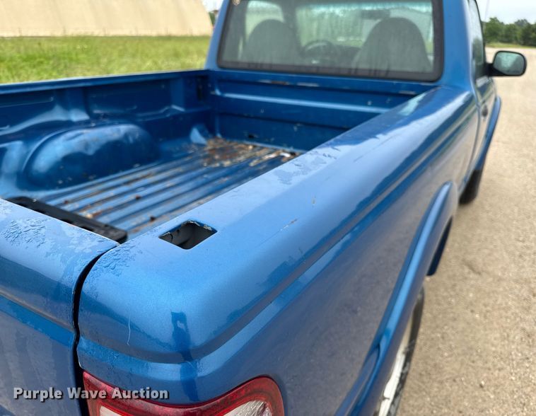 image for item DV4138 2001 Ford Ranger pickup truck