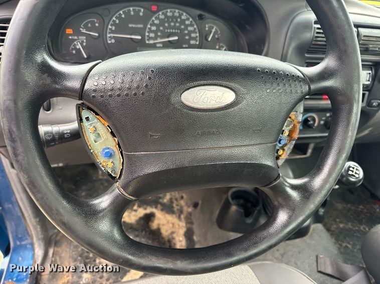 image for item DV4138 2001 Ford Ranger pickup truck