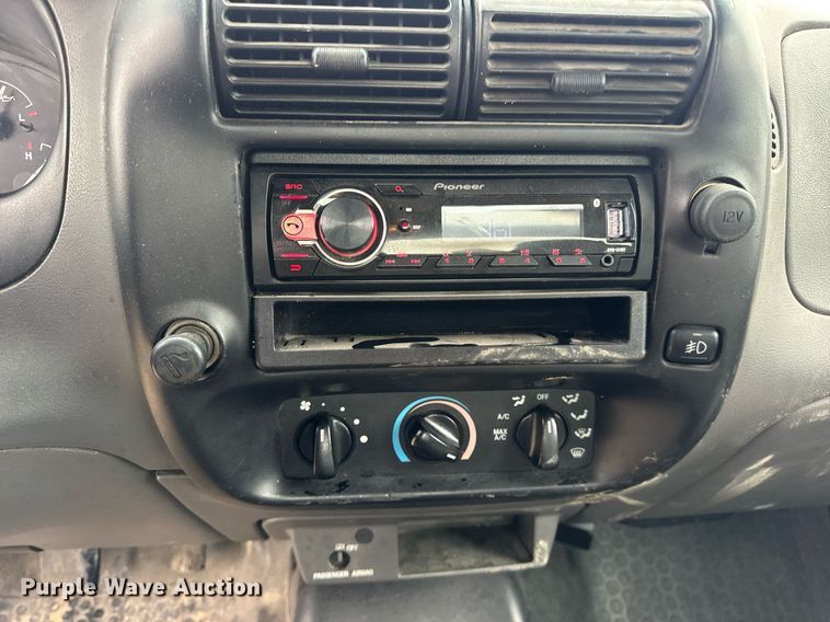 image for item DV4138 2001 Ford Ranger pickup truck