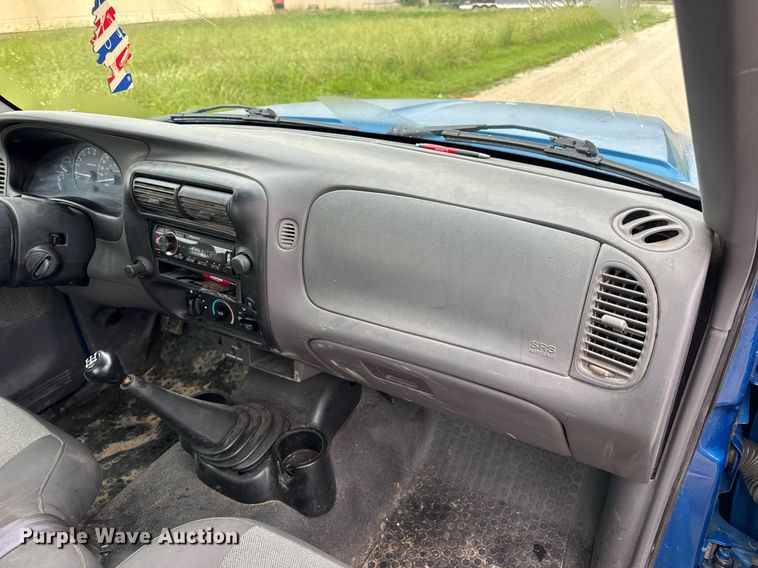 image for item DV4138 2001 Ford Ranger pickup truck