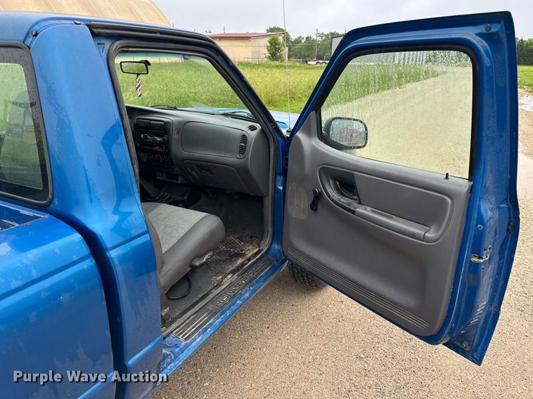 image for item DV4138 2001 Ford Ranger pickup truck