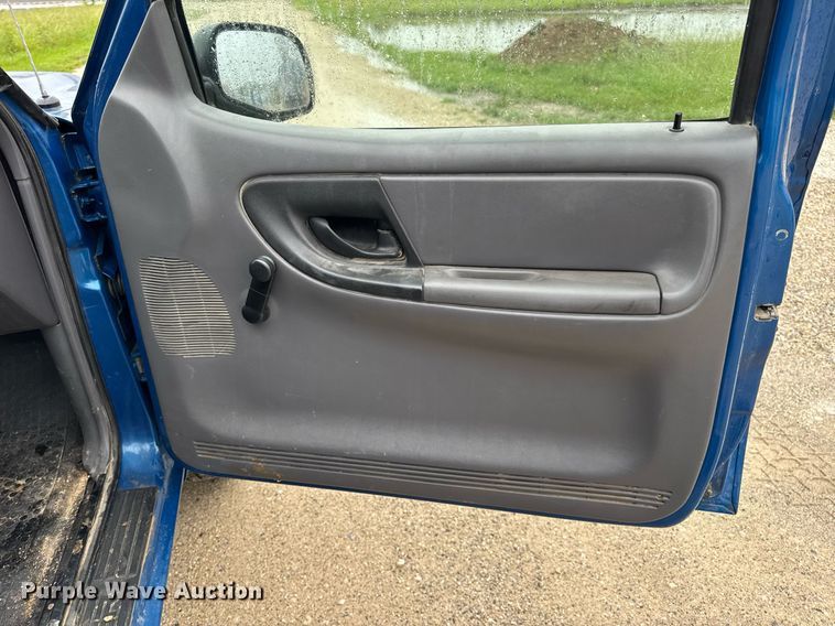 image for item DV4138 2001 Ford Ranger pickup truck