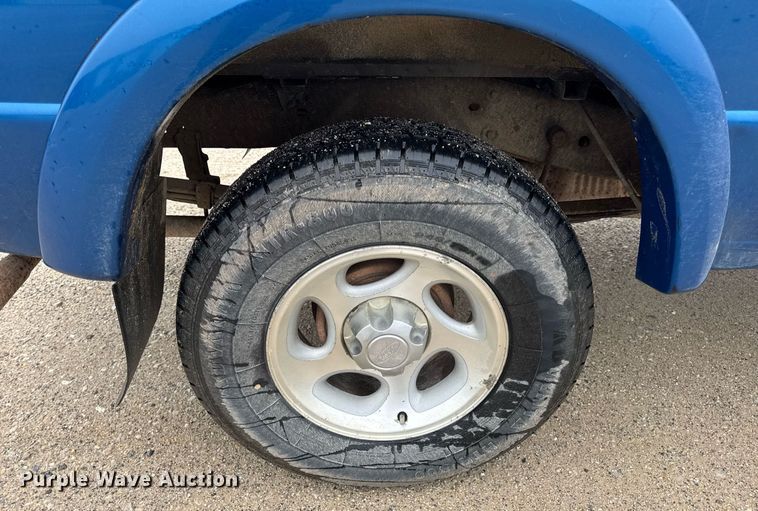 image for item DV4138 2001 Ford Ranger pickup truck