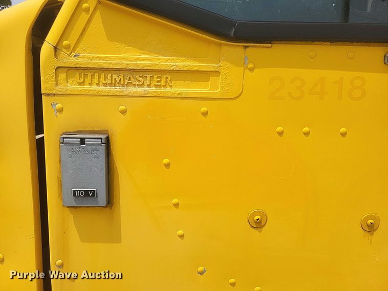 image for item DW7037 2006 WorkHorse W42 delivery truck