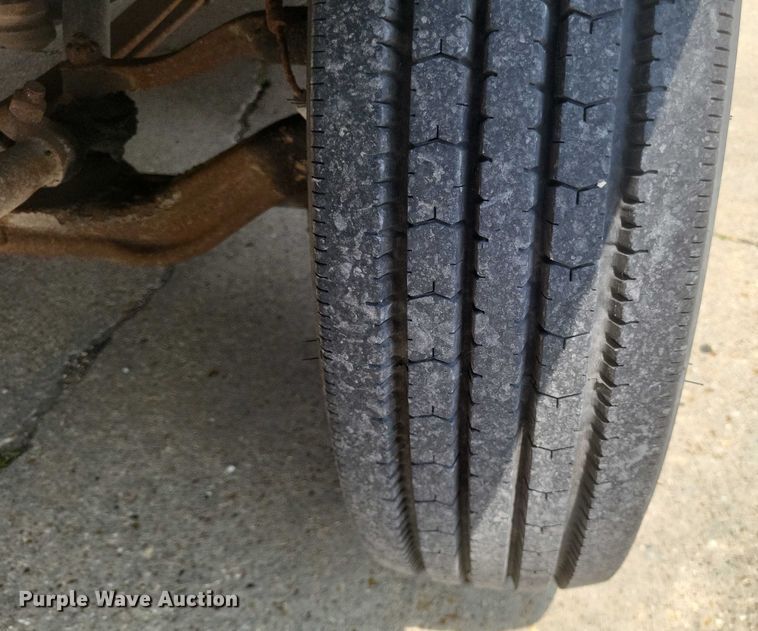 image for item DW7037 2006 WorkHorse W42 delivery truck