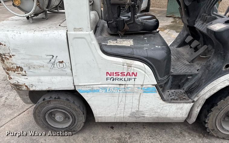 image for item DX5516 2015 Nissan PF70 forklift