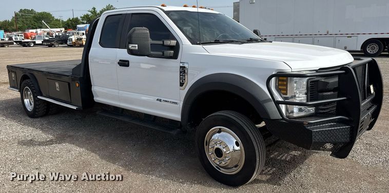 image for item DY0008 2019 Ford F450 Super Duty SuperCab flatbed truck