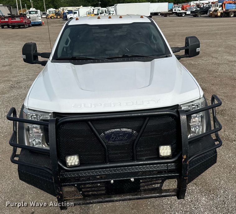 image for item DY0008 2019 Ford F450 Super Duty SuperCab flatbed truck