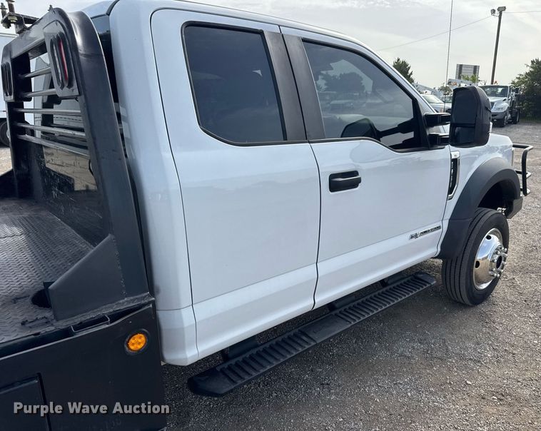 image for item DY0008 2019 Ford F450 Super Duty SuperCab flatbed truck
