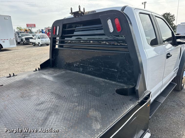 image for item DY0008 2019 Ford F450 Super Duty SuperCab flatbed truck