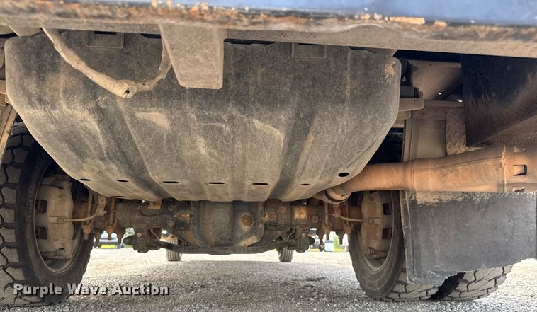 image for item DY0008 2019 Ford F450 Super Duty SuperCab flatbed truck