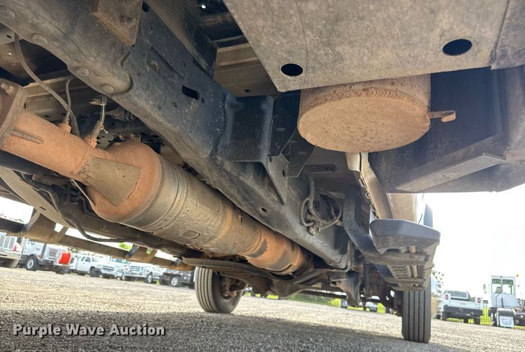 image for item DY0008 2019 Ford F450 Super Duty SuperCab flatbed truck