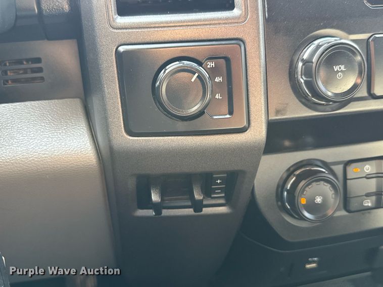 image for item DY0008 2019 Ford F450 Super Duty SuperCab flatbed truck