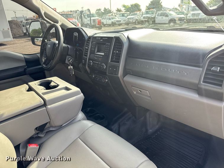 image for item DY0008 2019 Ford F450 Super Duty SuperCab flatbed truck