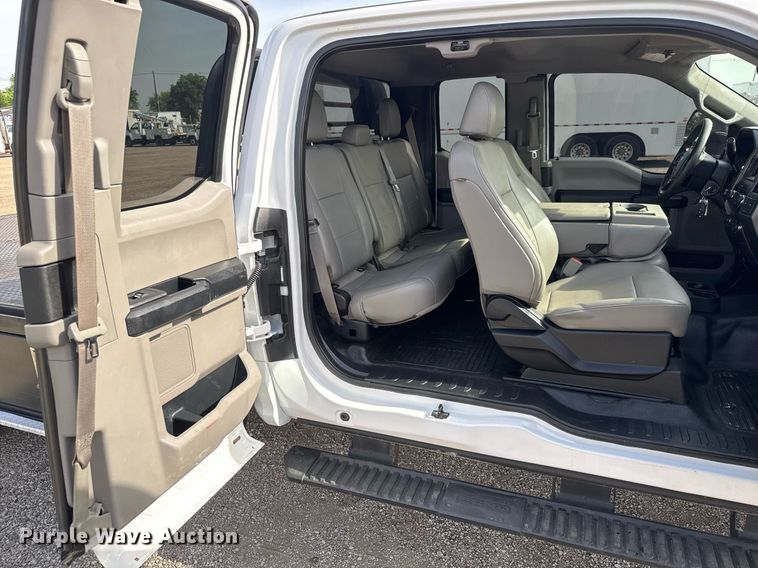 image for item DY0008 2019 Ford F450 Super Duty SuperCab flatbed truck