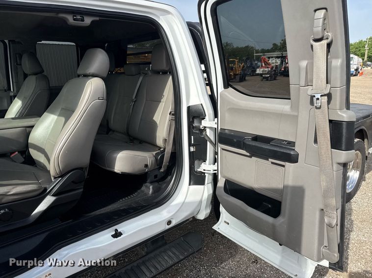 image for item DY0008 2019 Ford F450 Super Duty SuperCab flatbed truck