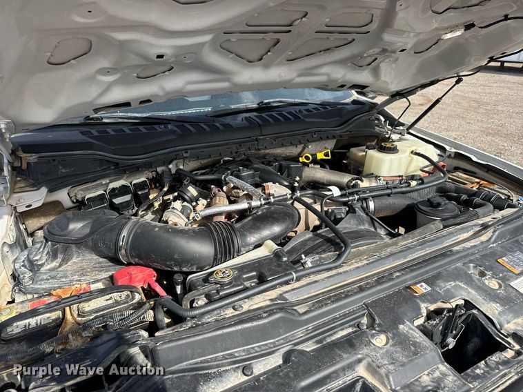 image for item DY0008 2019 Ford F450 Super Duty SuperCab flatbed truck