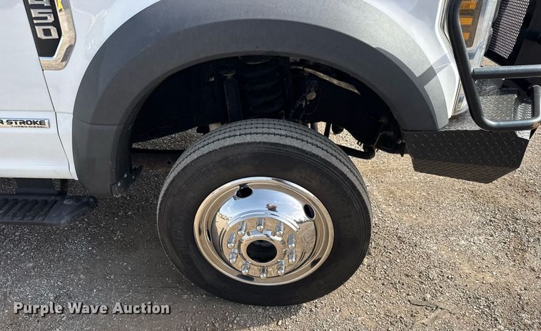 image for item DY0008 2019 Ford F450 Super Duty SuperCab flatbed truck
