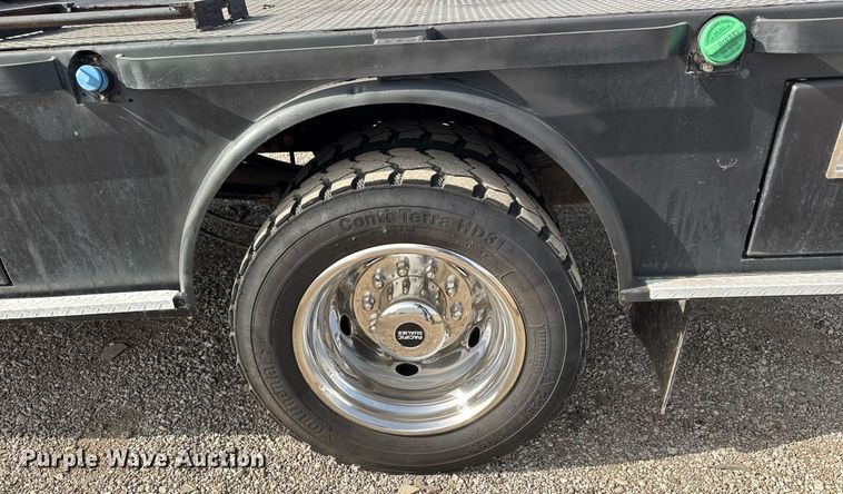 image for item DY0008 2019 Ford F450 Super Duty SuperCab flatbed truck