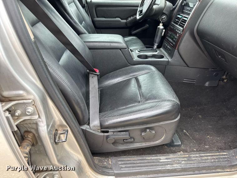 image for item DY0077 2007 Ford Explorer Limited SUV