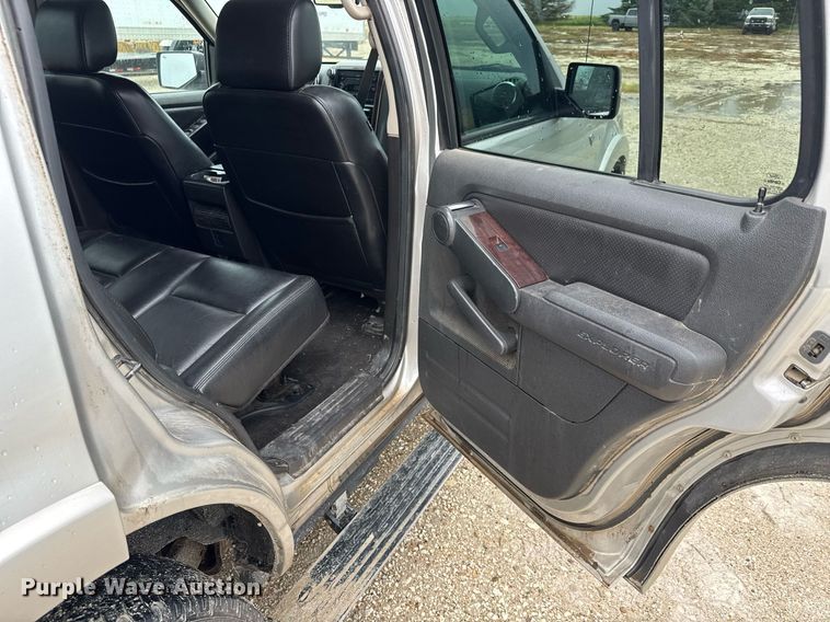 image for item DY0077 2007 Ford Explorer Limited SUV
