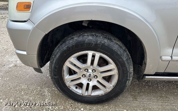 image for item DY0077 2007 Ford Explorer Limited SUV