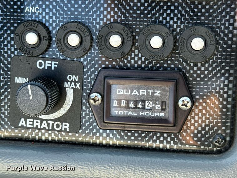 image for item DY0133 2006 Lund 1650 Rebel DC boat