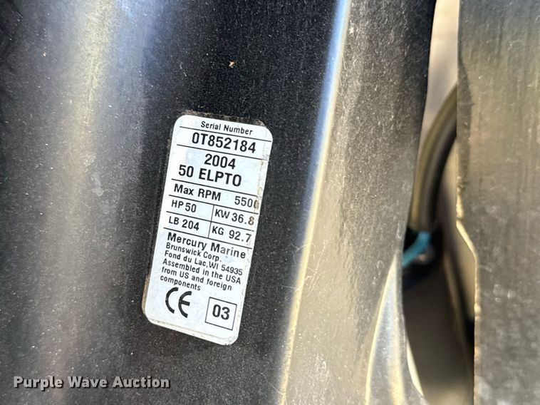 image for item DY0138 2004 Tracker Bass Buggy 18 pontoon boat