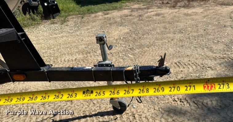 image for item DY0138 2004 Tracker Bass Buggy 18 pontoon boat