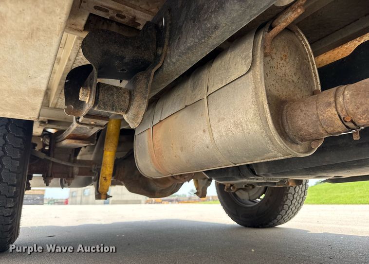 image for item DY0171 2016 Ford F250 Super Duty Crew Cab utility bed pickup truck