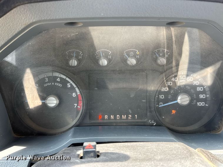 image for item DY0171 2016 Ford F250 Super Duty Crew Cab utility bed pickup truck