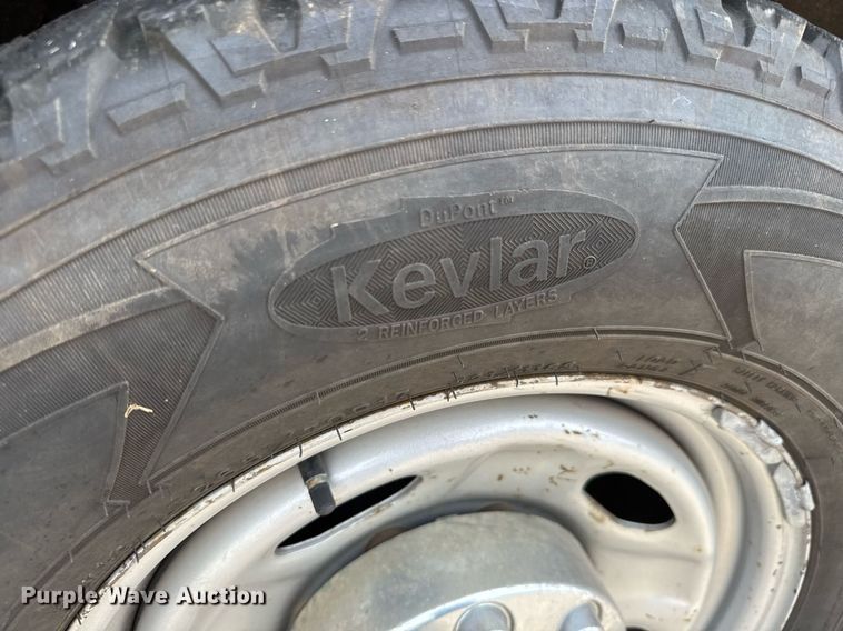 image for item DY0171 2016 Ford F250 Super Duty Crew Cab utility bed pickup truck