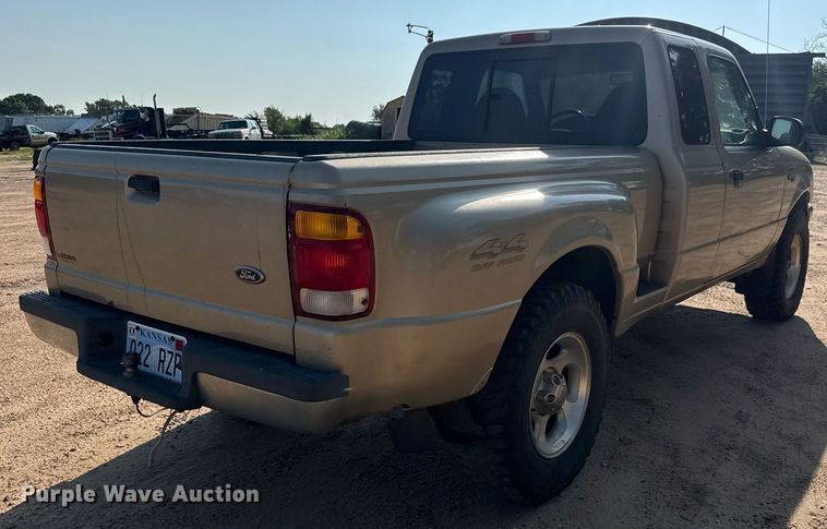 image for item DY0188 1999 Ford Ranger SuperCab pickup truck