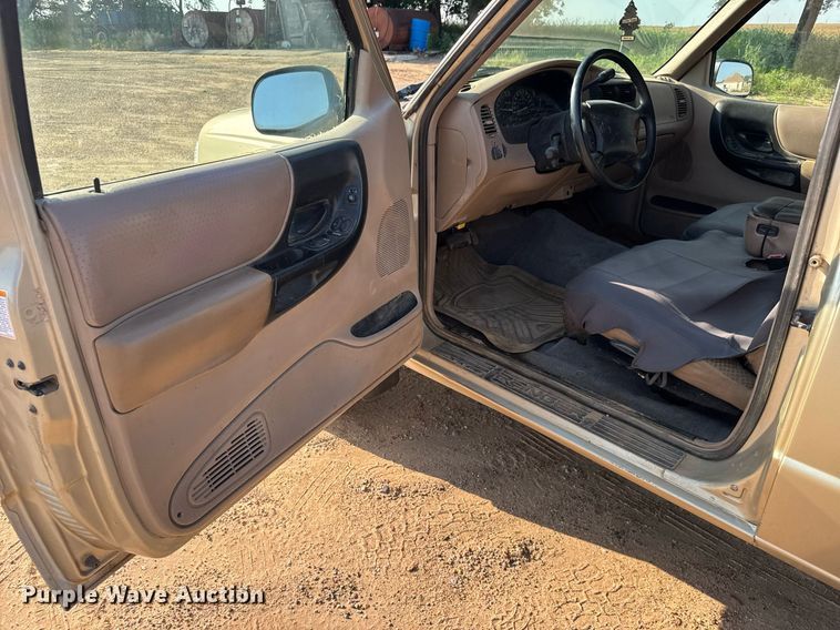 image for item DY0188 1999 Ford Ranger SuperCab pickup truck
