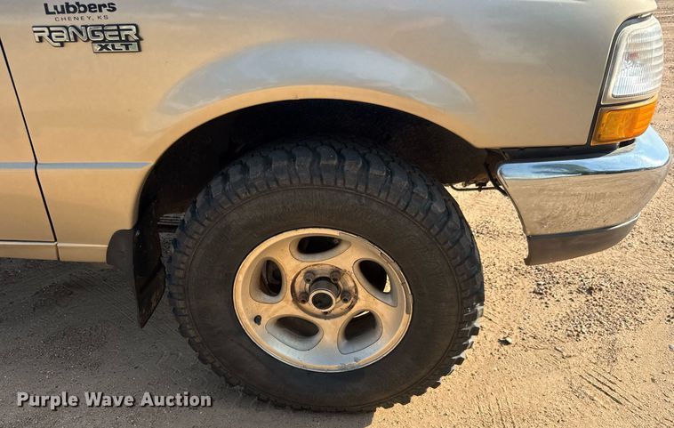 image for item DY0188 1999 Ford Ranger SuperCab pickup truck