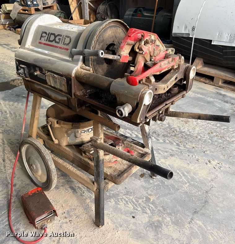 image for item DY0574 Ridgid 1224 pipe threading machine