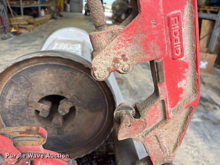 image for item DY0574 Ridgid 1224 pipe threading machine