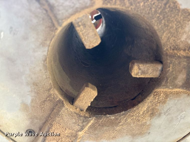 image for item DY0574 Ridgid 1224 pipe threading machine