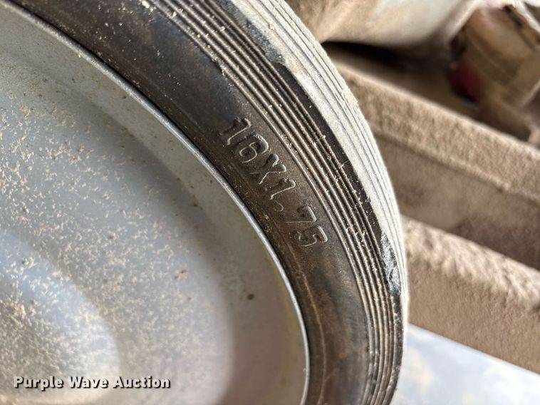 image for item DY0574 Ridgid 1224 pipe threading machine