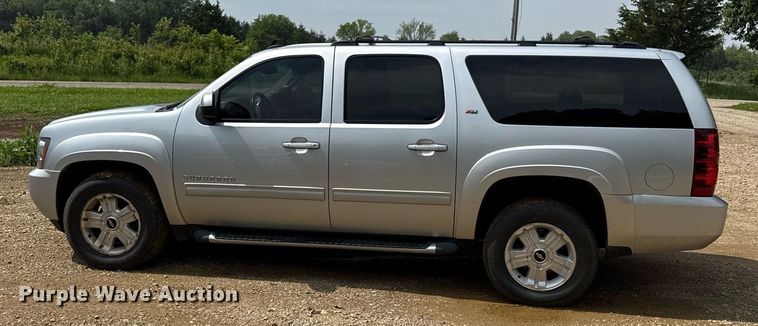image for item DZ4130 2012 Chevrolet Suburban Z71 SUV