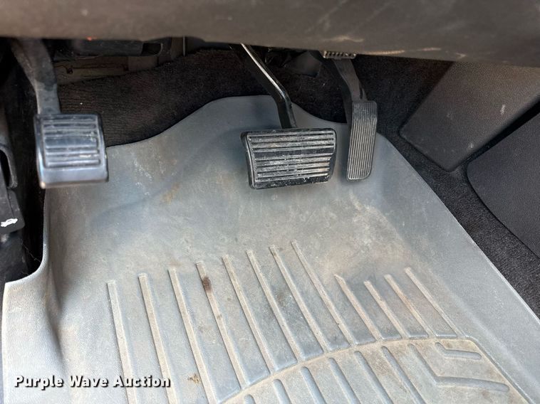 image for item DZ4130 2012 Chevrolet Suburban Z71 SUV