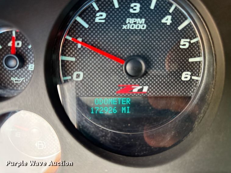 image for item DZ4130 2012 Chevrolet Suburban Z71 SUV