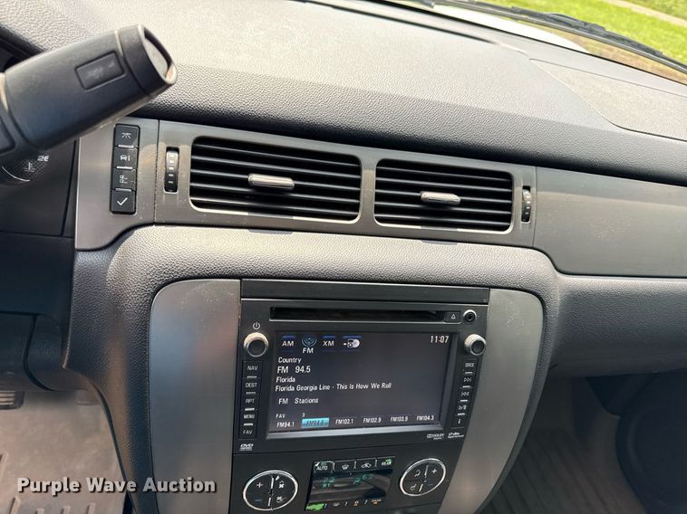 image for item DZ4130 2012 Chevrolet Suburban Z71 SUV