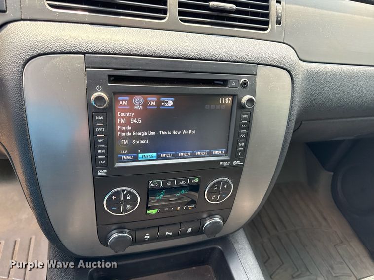 image for item DZ4130 2012 Chevrolet Suburban Z71 SUV