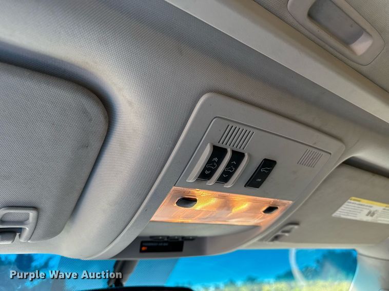 image for item DZ4130 2012 Chevrolet Suburban Z71 SUV