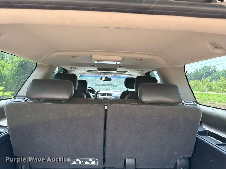 image for item DZ4130 2012 Chevrolet Suburban Z71 SUV